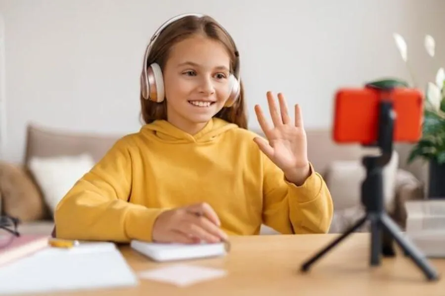 W jakim wieku dziecko powie mama? Odkryj kluczowe etapy rozwoju mowy