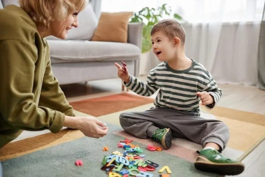 Kiedy dziecko autystyczne zaczyna mówić i jak wspierać jego rozwój mowy?
